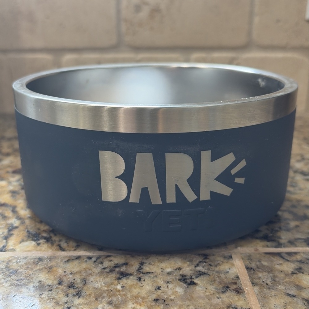 YETI Navy Blue 32 oz Stainless Steel Non-Slip Dog Water Food Bowl Engraved BARK